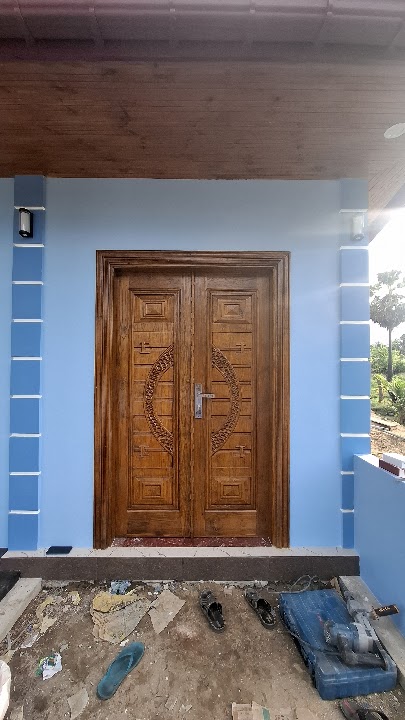 Double panel entrance suite in polished timber, design DR-014