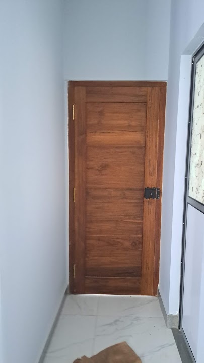 Glazed panel timber door in polished timber, design DR-027