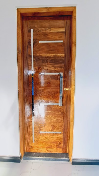 Perspective angle showing handle and gloss timber finish