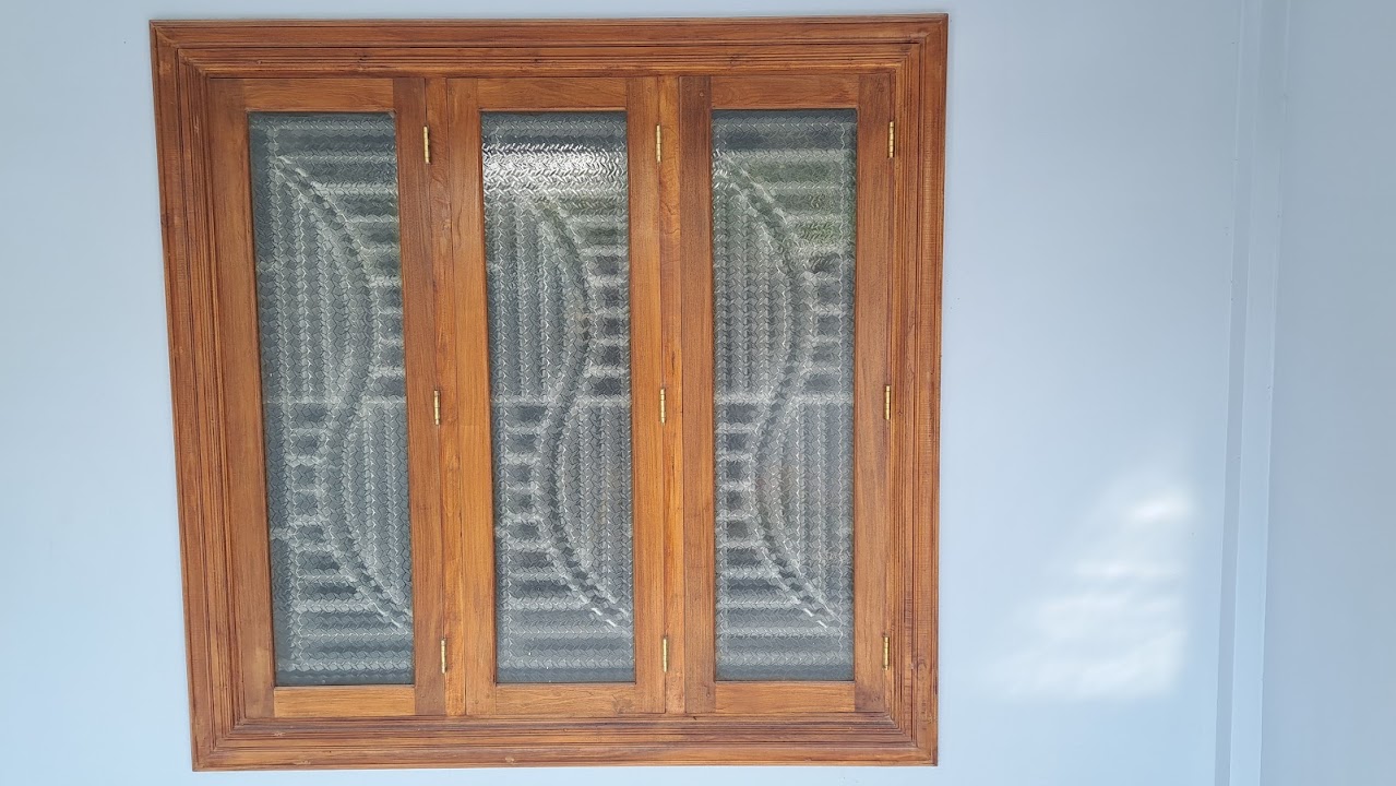 Exterior wall elevation with sunlight reflection